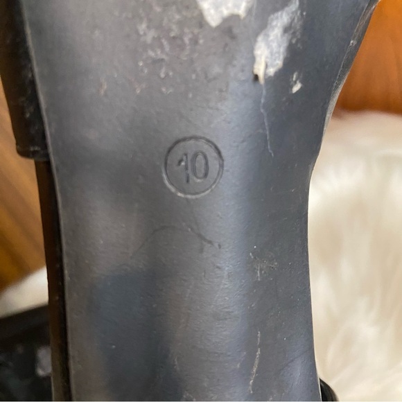 Le Chateau women’s black leather strappy stiletto heeled shoes in size 10 - Picture 9 of 12